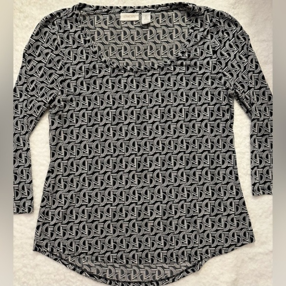 Chicos size 0 black and white design women’s top